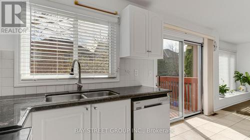 3158 Rock Harbour Road, Mississauga, ON - Indoor Photo Showing Kitchen With Double Sink