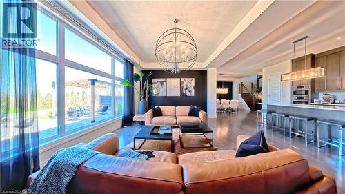 102 Deer Creek Street, Kitchener, ON - Indoor Photo Showing Living Room