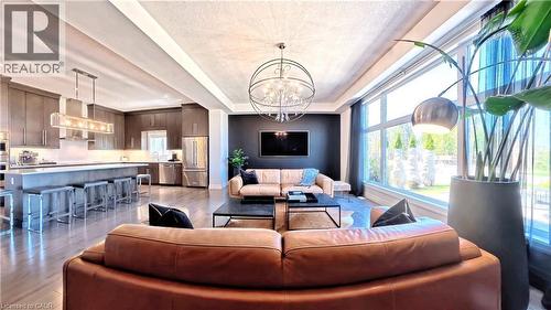 102 Deer Creek Street, Kitchener, ON - Indoor Photo Showing Living Room