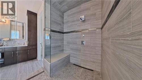 102 Deer Creek Street, Kitchener, ON - Indoor Photo Showing Bathroom