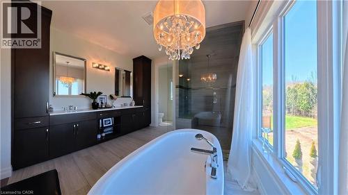 102 Deer Creek Street, Kitchener, ON - Indoor Photo Showing Bathroom