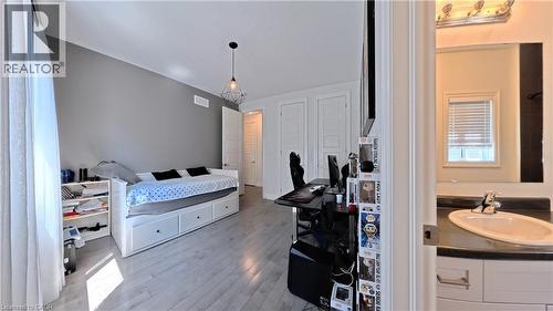 102 Deer Creek Street, Kitchener, ON - Indoor Photo Showing Bedroom