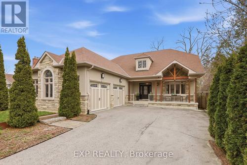 583 PARK CRESCENT  Pickering, ON L1W 2E1