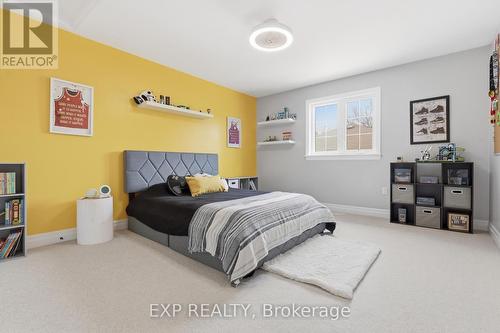 583 Park Crescent, Pickering, ON - Indoor Photo Showing Bedroom