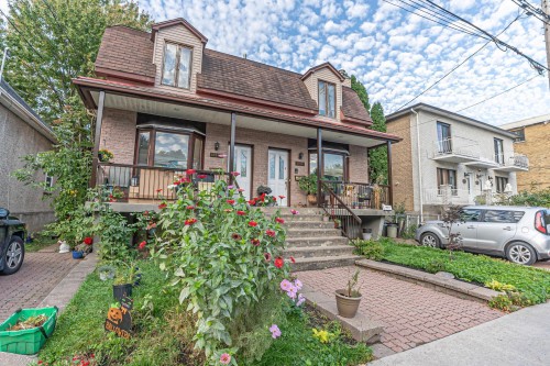 Front of Structure - 10950  - 10952 Av. Lausanne, Montréal (Montréal-Nord), QC - Outdoor With Deck Patio Veranda