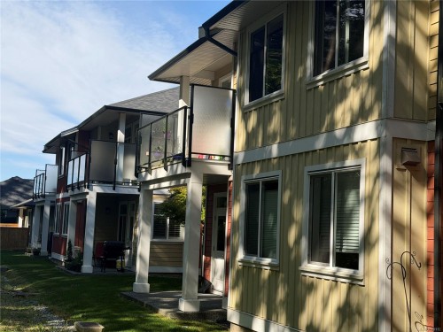 #205-9880 Napier Pl, Chemainus, BC 