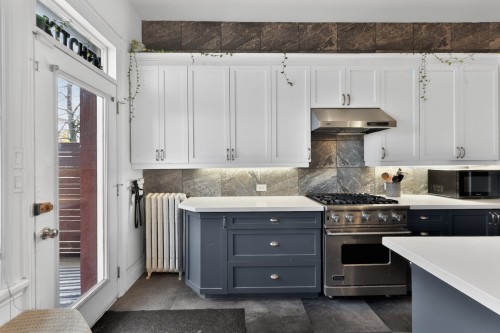 Kitchen - 162 Av. Hillside, Westmount, QC - Indoor Photo Showing Kitchen With Upgraded Kitchen