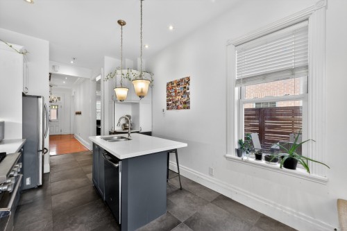 Kitchen - 162 Av. Hillside, Westmount, QC - Indoor Photo Showing Kitchen With Double Sink