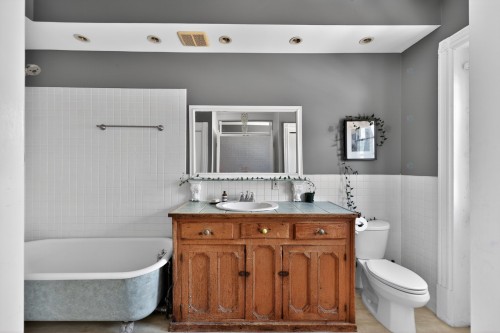 Master Bathroom - 162 Av. Hillside, Westmount, QC - Indoor Photo Showing Bathroom