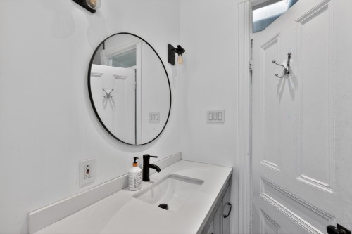 Bathroom - 162 Av. Hillside, Westmount, QC - Indoor Photo Showing Bathroom
