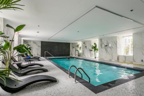 Pool - 804-1800 Boul. René-Lévesque O., Montréal (Ville-Marie), QC - Indoor Photo Showing Other Room With In Ground Pool
