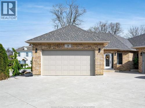 31 Mettawas LANE  Kingsville, ON N9Y 2C9