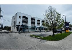 305-275 WYANDOTTE Street WESTWindsor, ON N9A 5X1