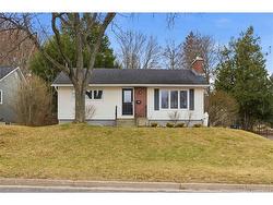 130 Edinburgh ST  Fredericton, NB E3B 2C9