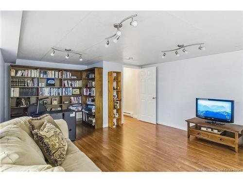 305 Douglas Ave, Fredericton, NB 