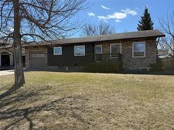 4 Elm CR Stonewall, MB R0C 2Z0