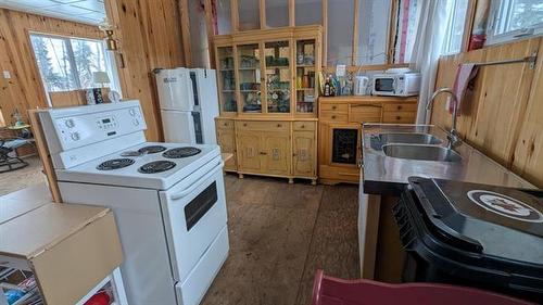 100 Little Deer Dr, Little Deer, MB 