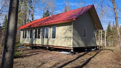 100 Little Deer Dr, Little Deer, MB 