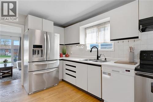 36 Hilltop Drive, Cambridge, ON - Indoor Photo Showing Kitchen With Double Sink