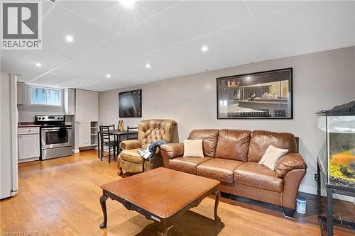 36 Hilltop Drive, Cambridge, ON - Indoor Photo Showing Living Room