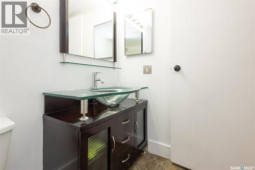 307 512 4Th Avenue N, Saskatoon, SK - Indoor