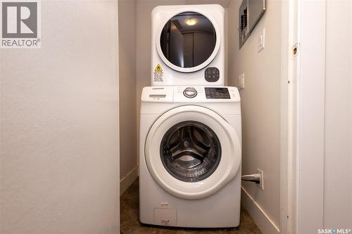 307 512 4Th Avenue N, Saskatoon, SK - Indoor Photo Showing Laundry Room