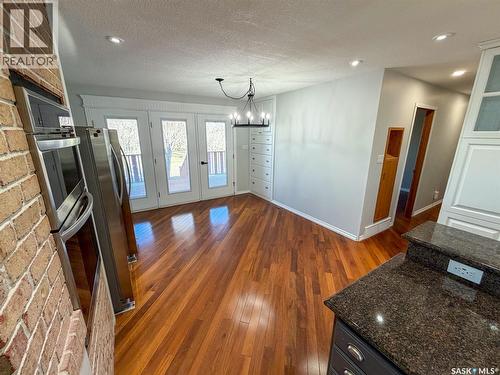 117 2Nd Street W, Frontier, SK - Indoor