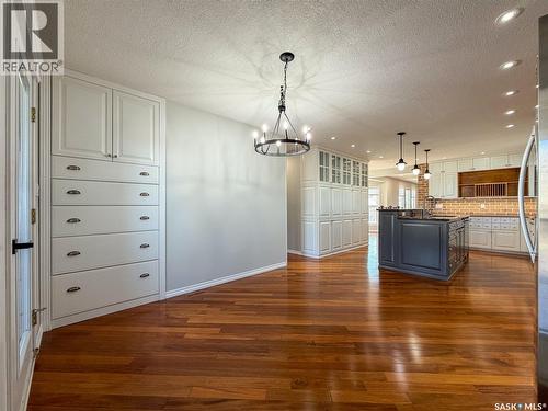 117 2Nd Street W, Frontier, SK - Indoor Photo Showing Kitchen