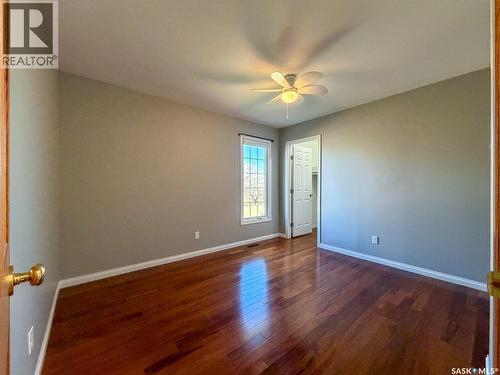 117 2Nd Street W, Frontier, SK - Indoor Photo Showing Other Room