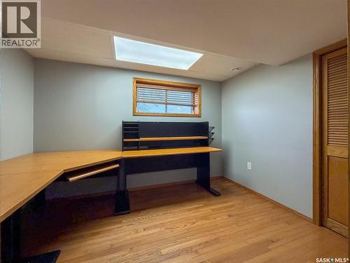 117 2Nd Street W, Frontier, SK - Indoor