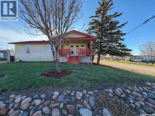 117 2Nd Street W, Frontier, SK - Outdoor With Deck Patio Veranda