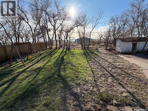 117 2Nd Street W, Frontier, SK - Outdoor