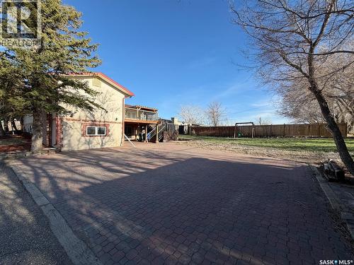 117 2Nd Street W, Frontier, SK - Outdoor