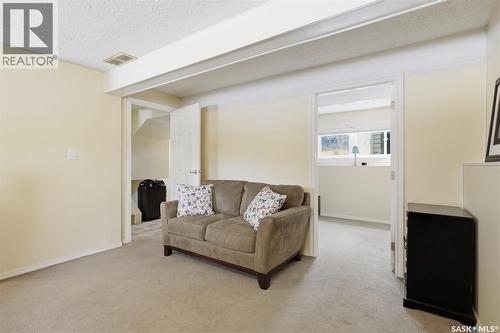 330 Stechishin Way, Saskatoon, SK - Indoor