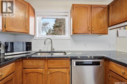 330 Stechishin Way, Saskatoon, SK - Indoor Photo Showing Kitchen With Double Sink