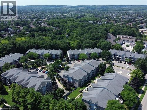 2040 CLEAVER Avenue Unit# 218  Burlington, ON L7M 4C4