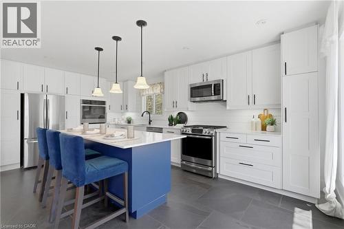 29 Melissa Crescent, Hamilton, ON - Indoor Photo Showing Kitchen With Upgraded Kitchen