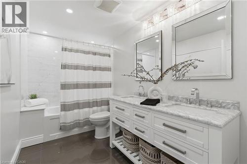 29 Melissa Crescent, Hamilton, ON - Indoor Photo Showing Bathroom