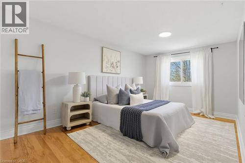 29 Melissa Crescent, Hamilton, ON - Indoor Photo Showing Bedroom