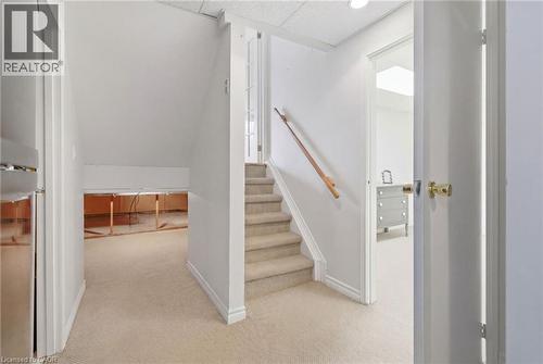 29 Melissa Crescent, Hamilton, ON - Indoor Photo Showing Other Room