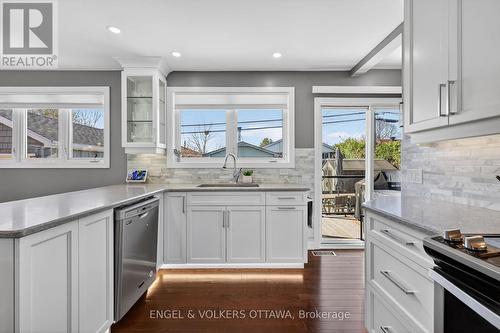 754 Cork Street, Ottawa, ON - Indoor Photo Showing Kitchen With Upgraded Kitchen
