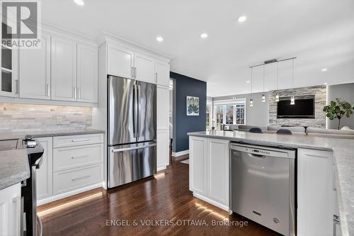 754 Cork Street, Ottawa, ON - Indoor Photo Showing Kitchen With Upgraded Kitchen