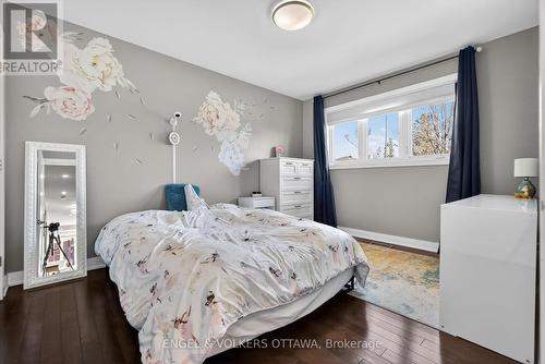 754 Cork Street, Ottawa, ON - Indoor Photo Showing Bedroom