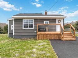 1039 Highway 14 Greenfield, NS B0N 2T0