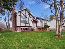 827 Otter Drive Greenwood, NS B0P 1N0