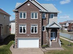 3 Sedgewick Place  Bedford, NS B4A 0G5