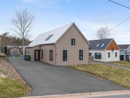 18 MONARCH Terrace  Truro, NS B2N 0A2