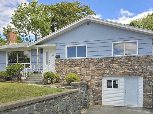 2975 Joseph Howe Drive  Halifax, NS B3L 4H1