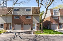 960 WARWICK Court Unit# 15  Burlington, ON L7T 4C5