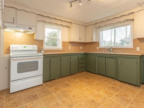 805 Highway 1, Hebron, NS 